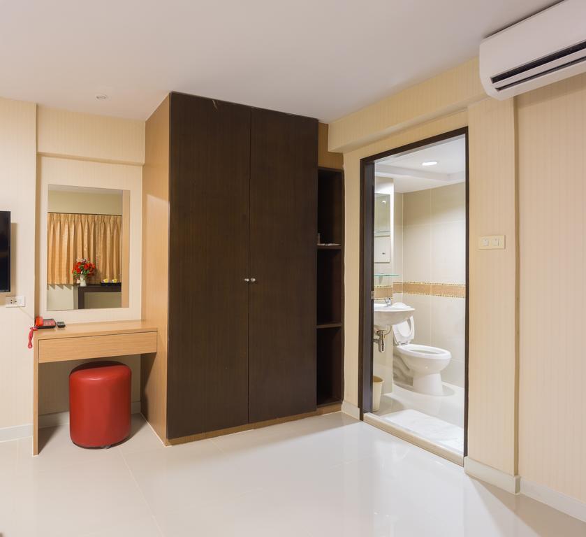 Nrc Residence Bangkok Exteriör bild
